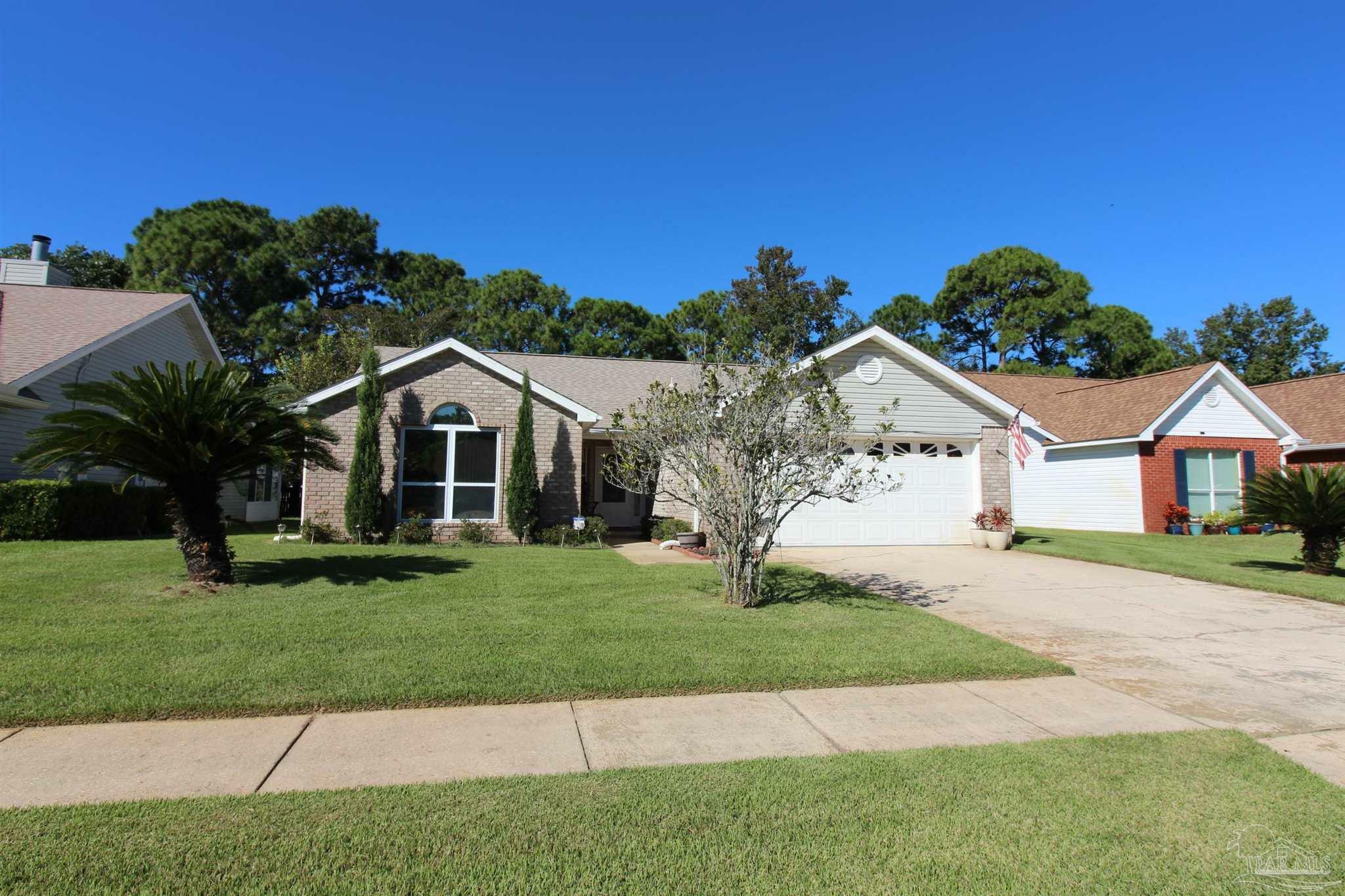 Property Photo:  1345 Sterling Point Pl  FL 32563 