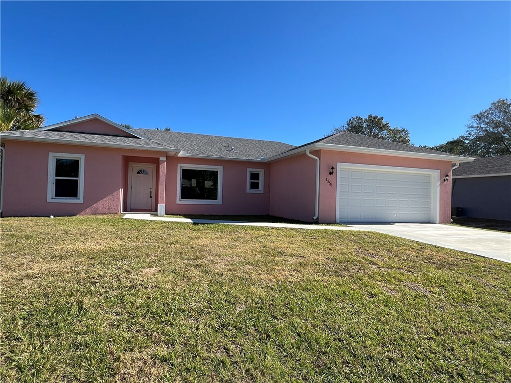 Property Photo:  1556 Glentry Lane  FL 32958 