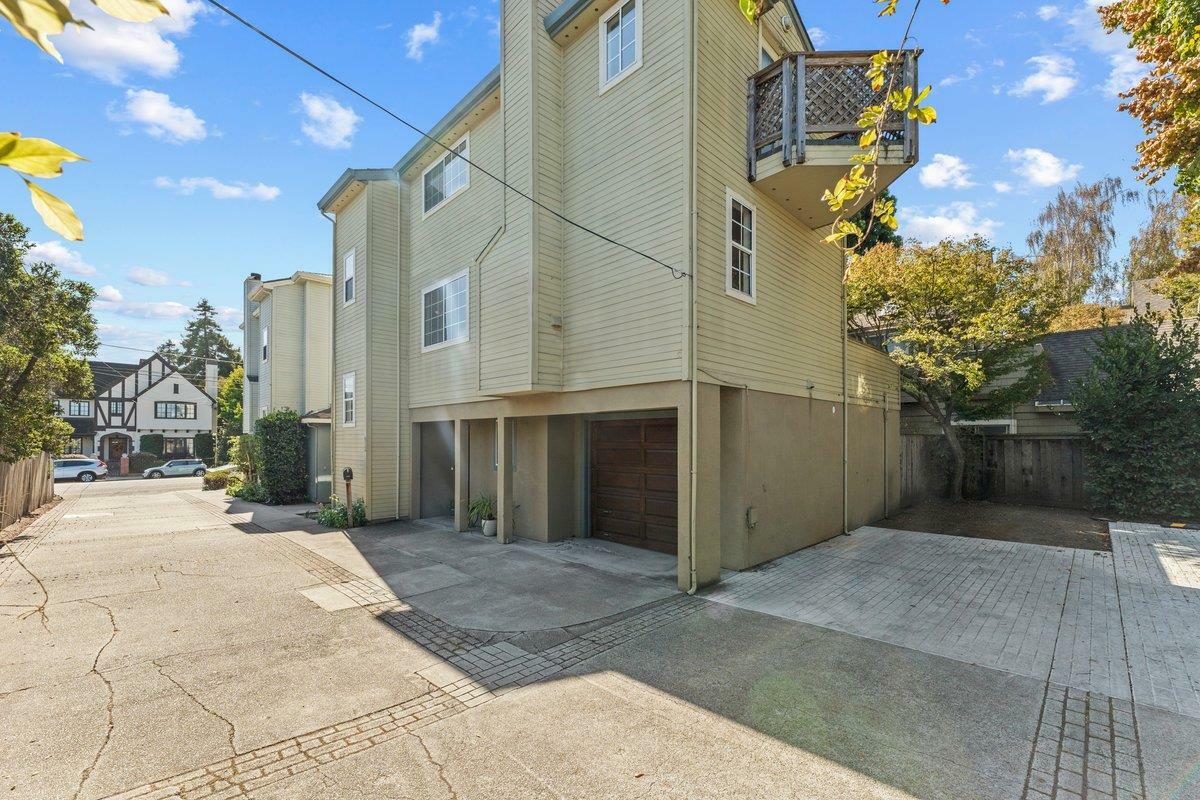 Property Photo:  912 3rd Street  CA 95060 