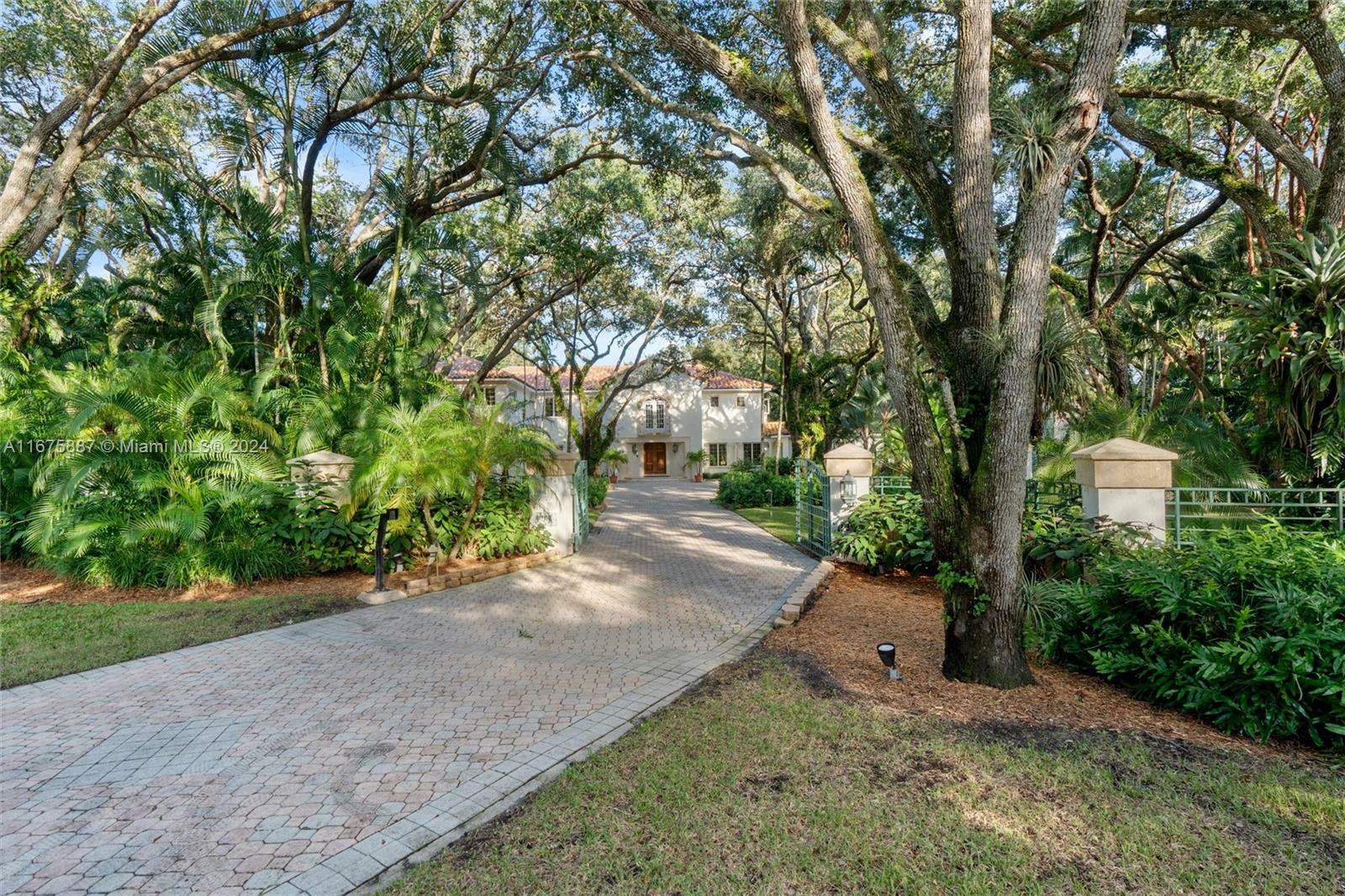 Property Photo:  10985 Old Cutler Rd  FL 33156 