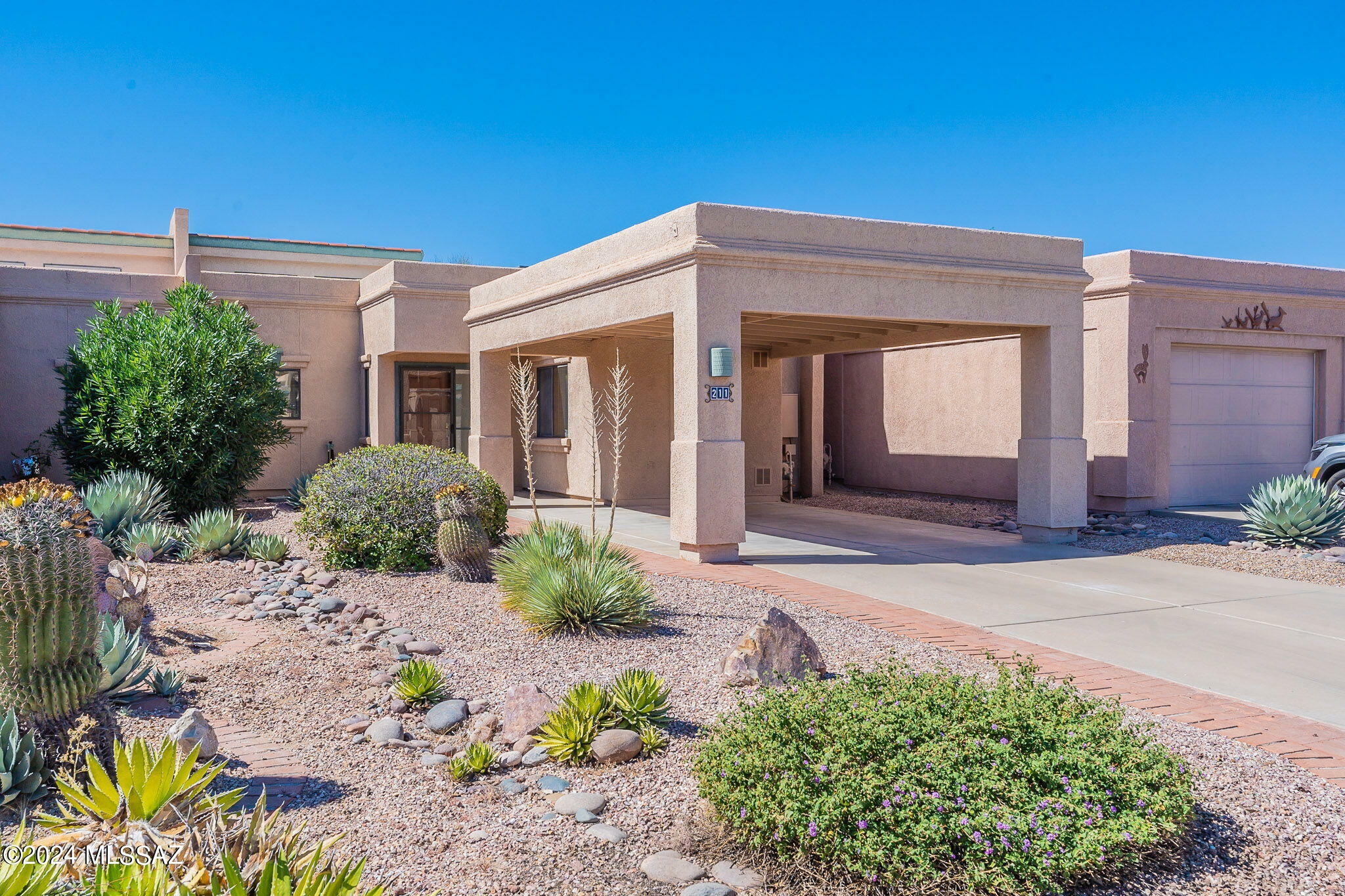 Property Photo:  211 N Cobalt Drive  AZ 85614 