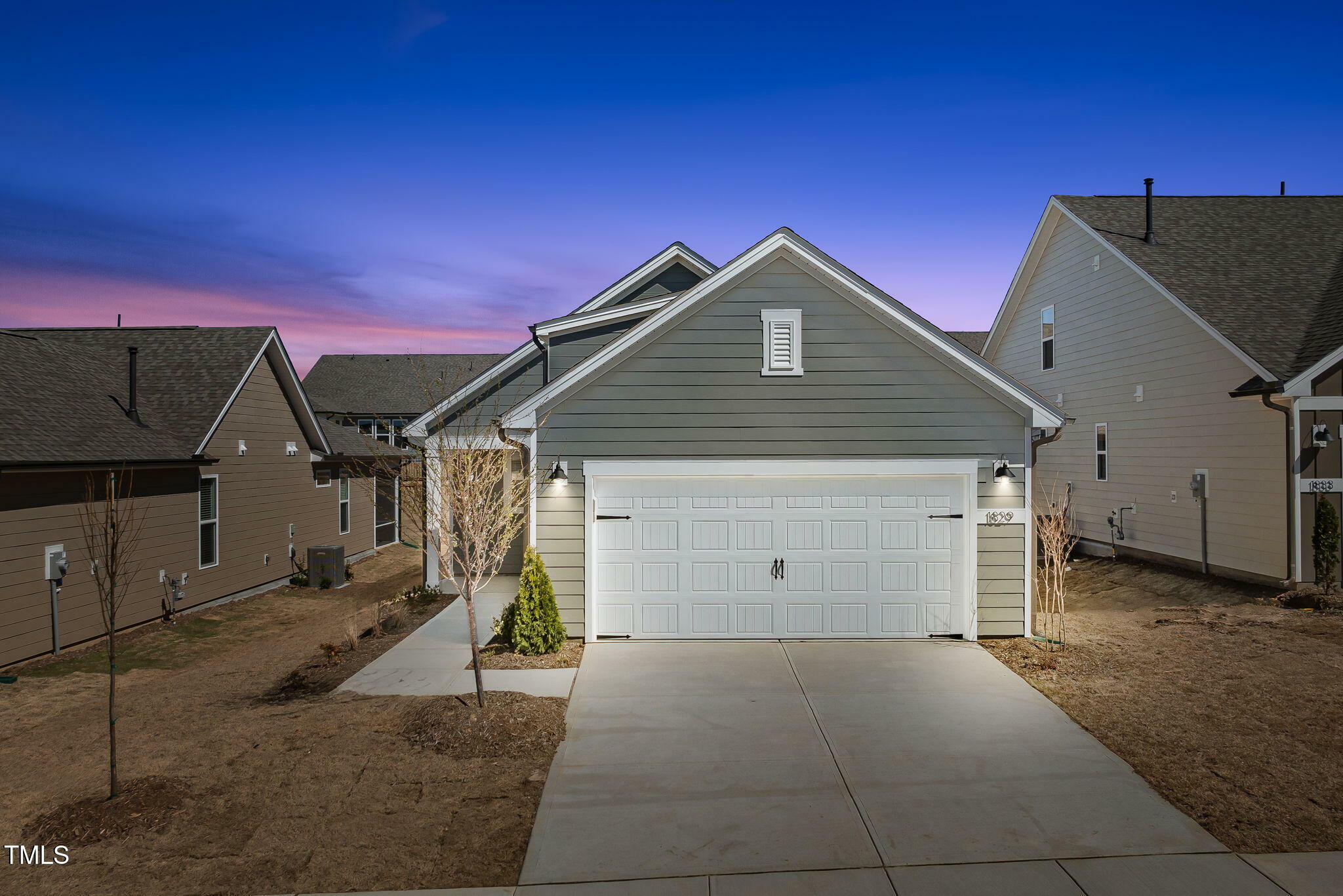 Property Photo: 1829 Hydrangea Way NC 27526
