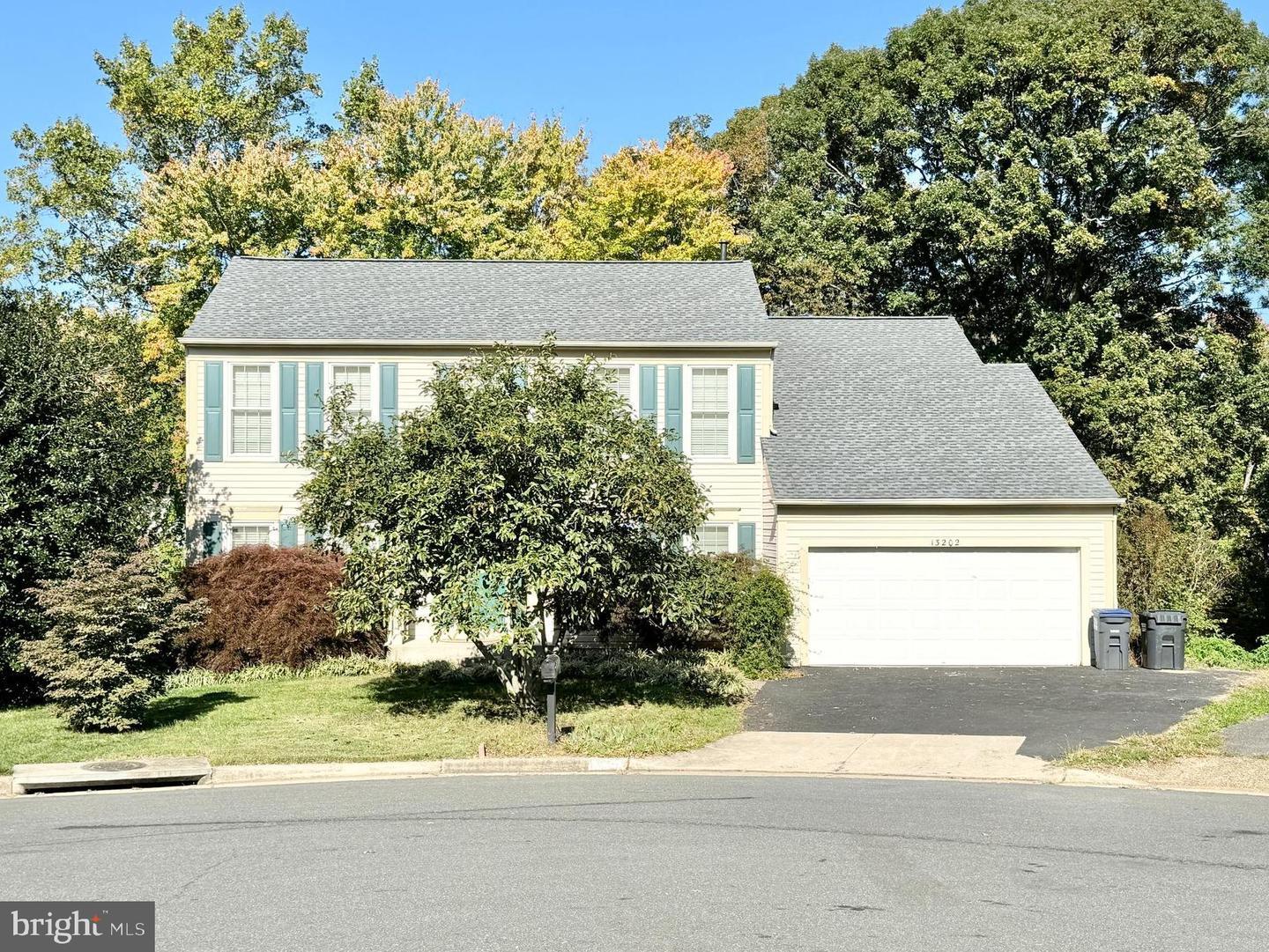 Property Photo: 13202 Mountain Ash Court VA 22192