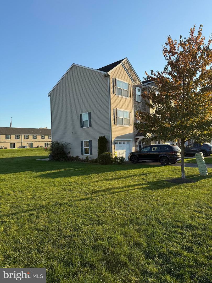 Property Photo:  431 Eisenhower Drive  PA 17013 