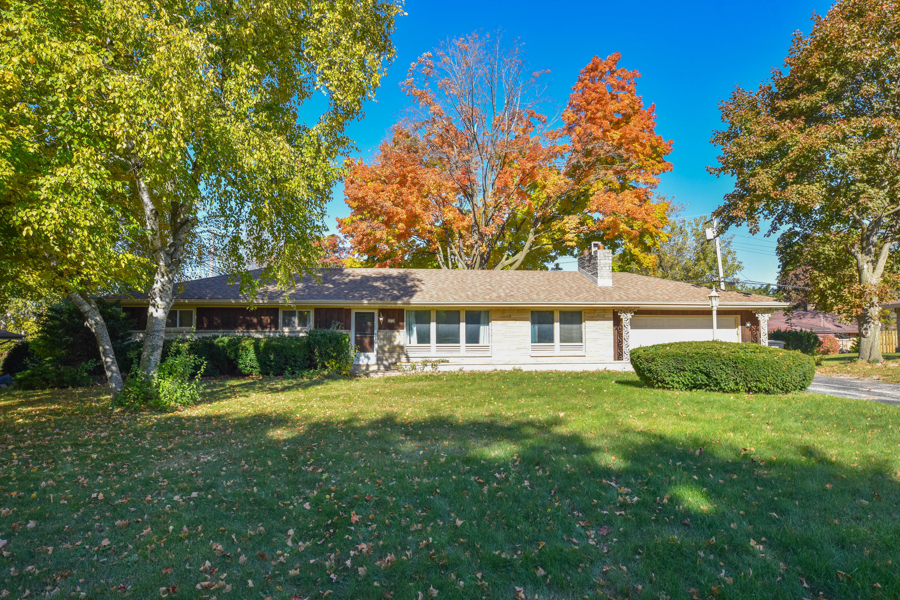 Property Photo:  4434 W Calumet Rd  WI 53223 