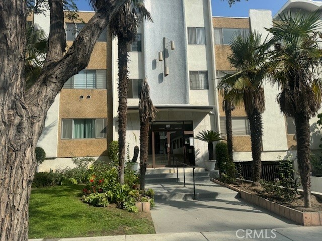 Property Photo:  344 N Maryland Avenue 301  CA 91206 