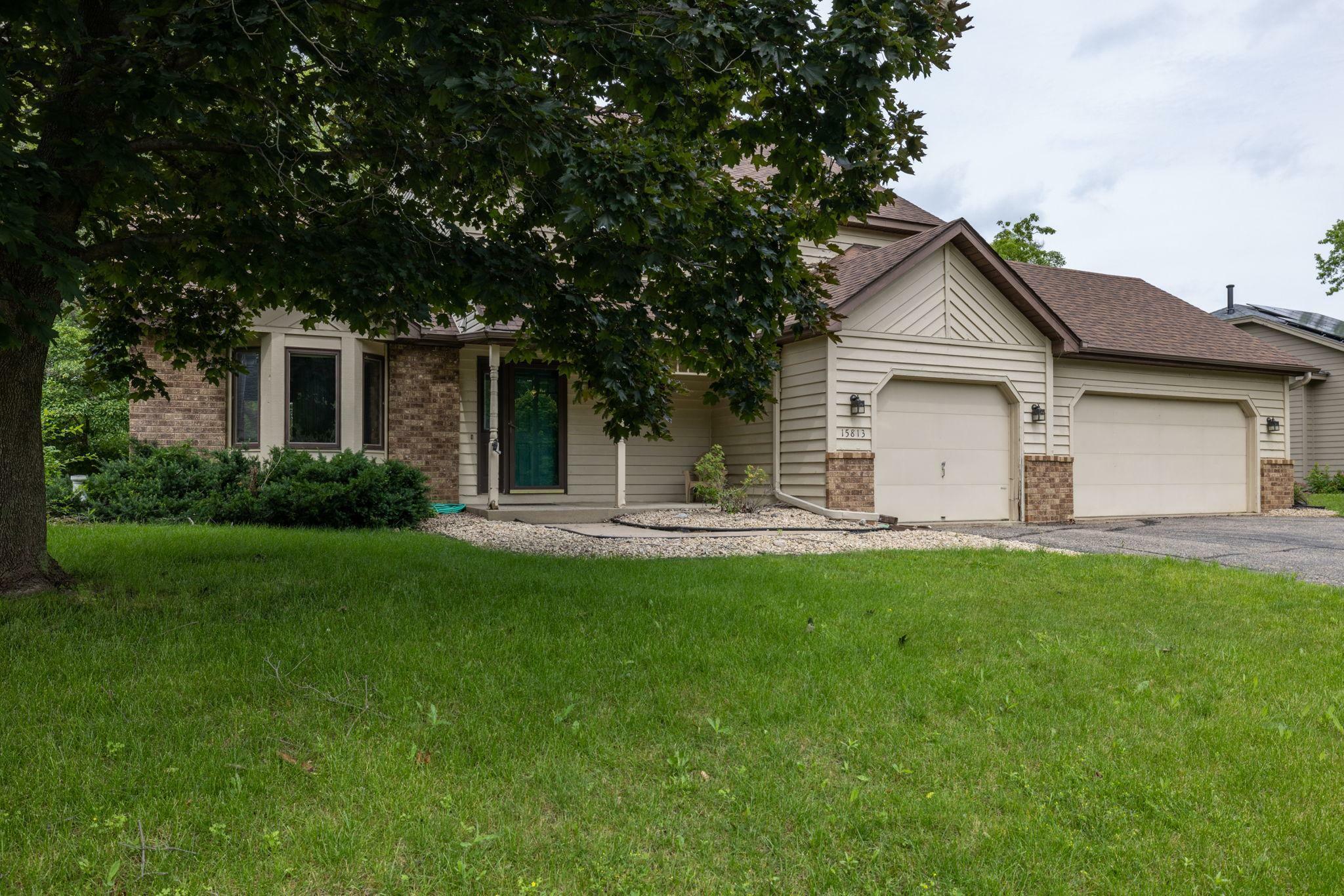 Property Photo:  15813 Garden View Drive  MN 55124 