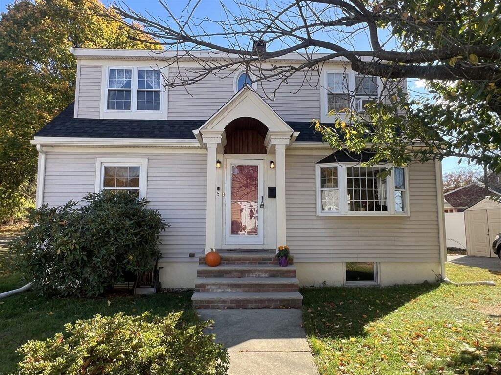 Property Photo:  5 Maywood Ter  MA 01801