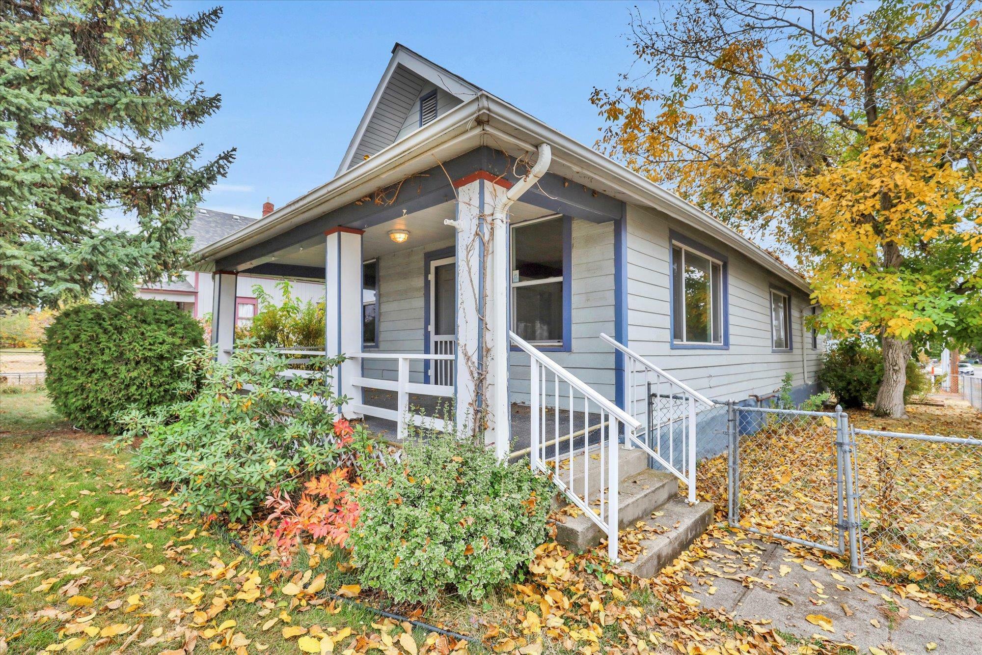 Property Photo:  604 E Providence Ave  WA 99207 