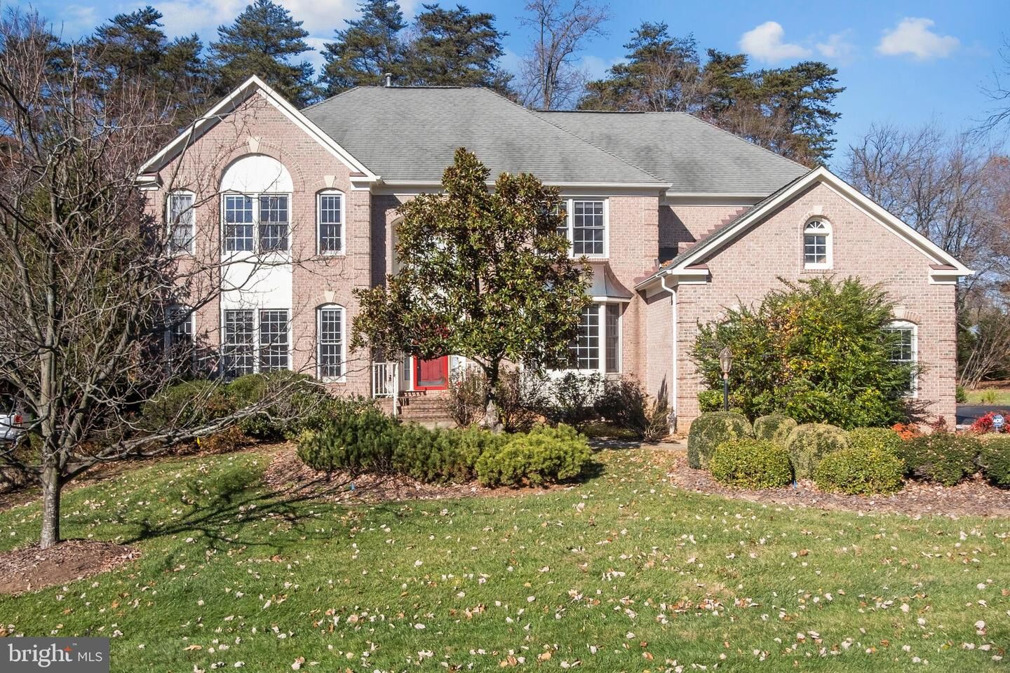 Property Photo: 6466 Lake Meadow Drive VA 22015