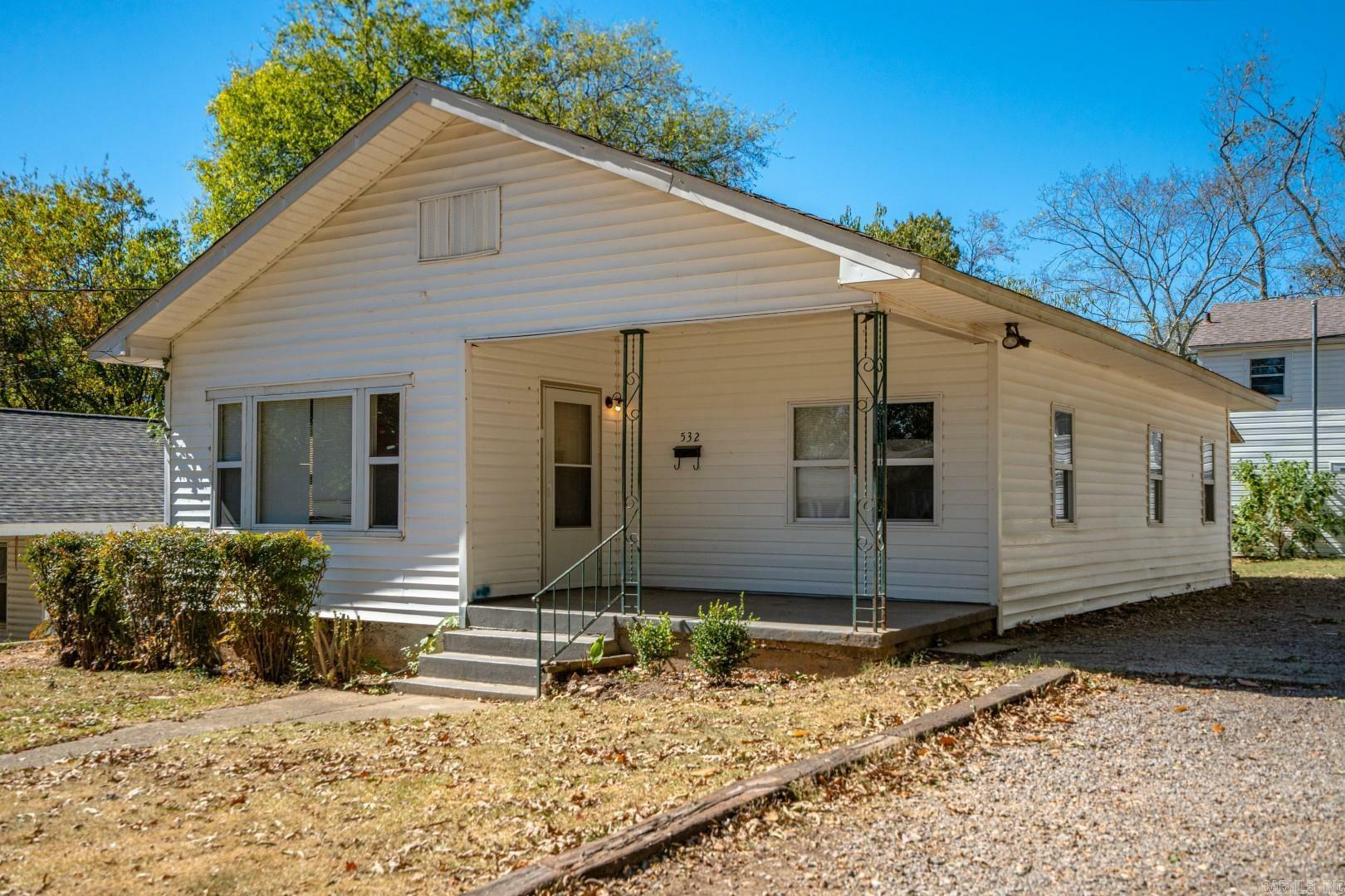 Property Photo:  532 &Amp 532 1/2 Summer Street  AR 71913 