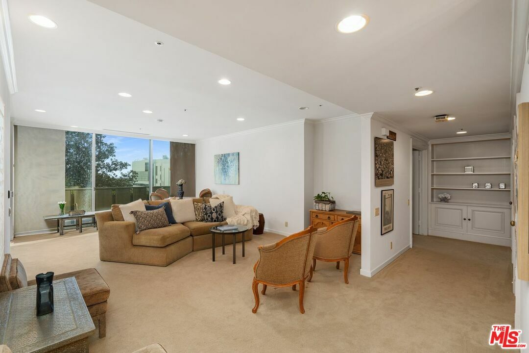 Property Photo:  10375   Wilshire Blvd 2B  CA 90024 