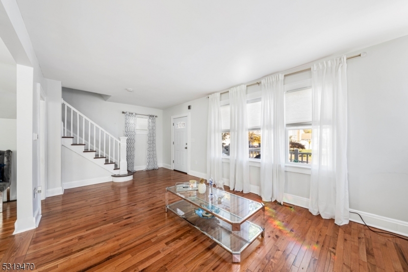 Property Photo:  770 Stone St  NJ 07065 