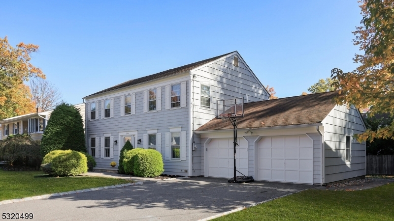 Property Photo:  2104 Maple View Ct  NJ 07076 