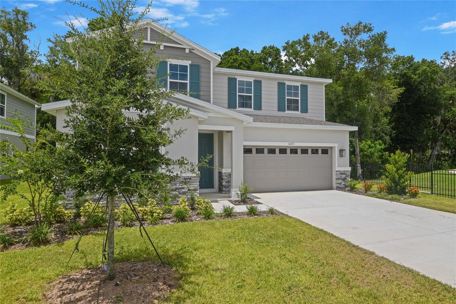 Property Photo:  4211 Sawtooth Court  FL 32778 