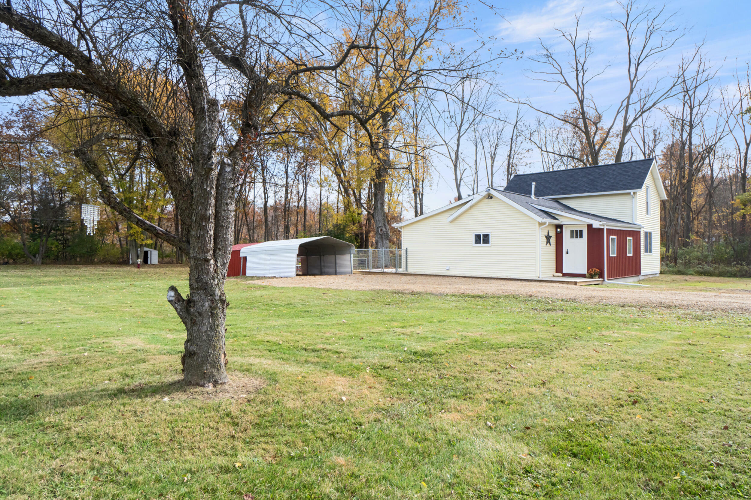 Property Photo:  1835 S Dearing Road  MI 49269 