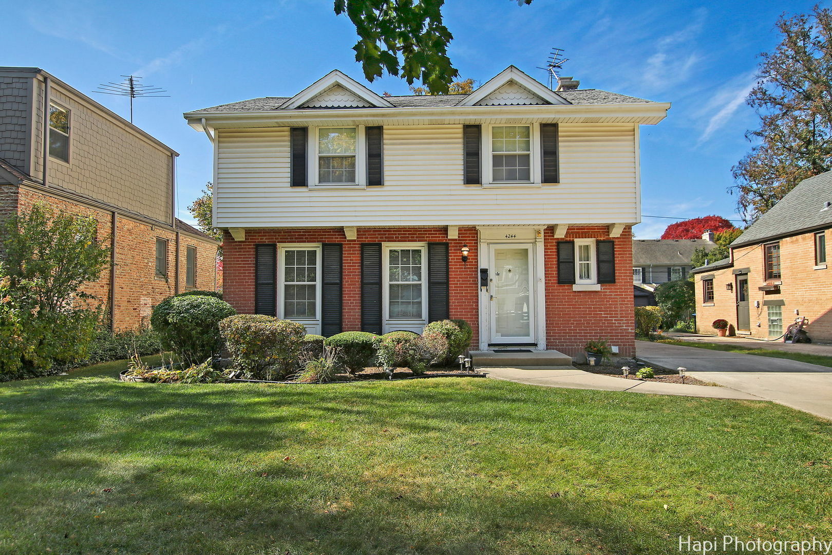 Property Photo:  4244 Clausen Avenue  IL 60558 