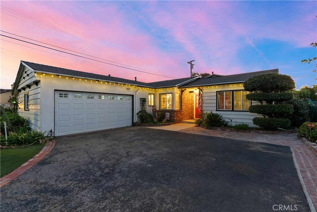 Property Photo:  9149 Forbes Avenue  CA 91343 