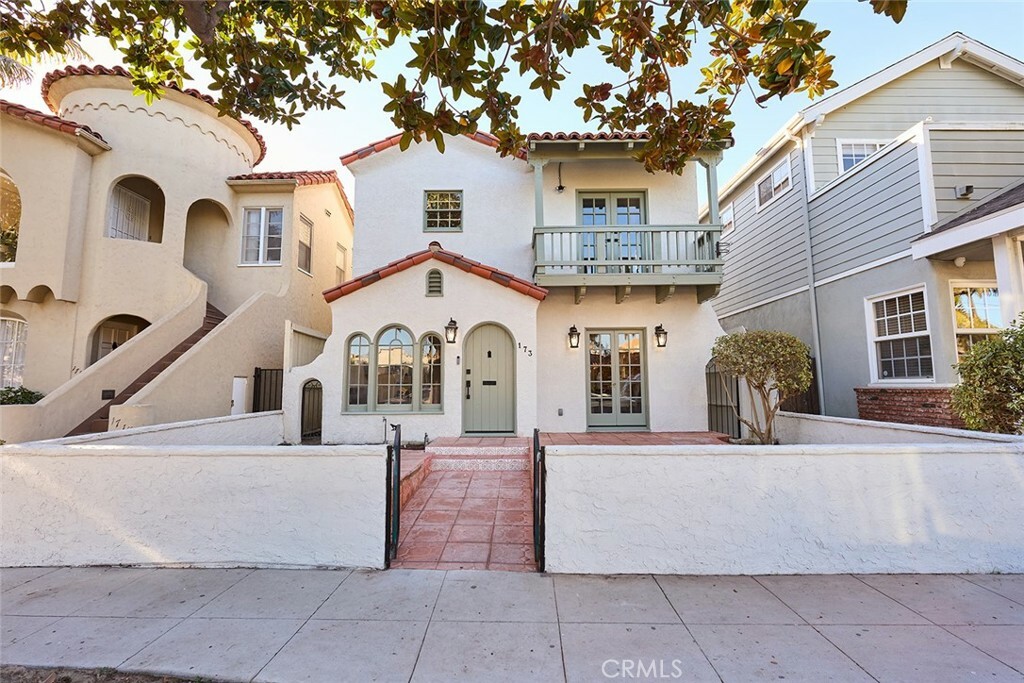 Property Photo:  173 Glendora Avenue  CA 90803 