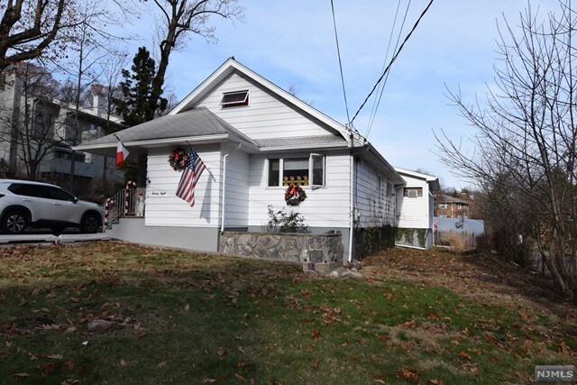 Property Photo:  28 Adams Terrace  NJ 07013 