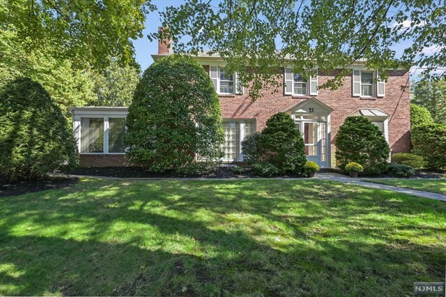 Property Photo:  21 Howard Park Drive  NJ 07670 