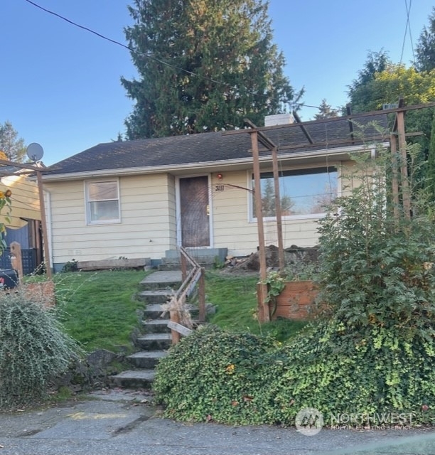 3111 W Mansell Street  Seattle WA 98199 photo