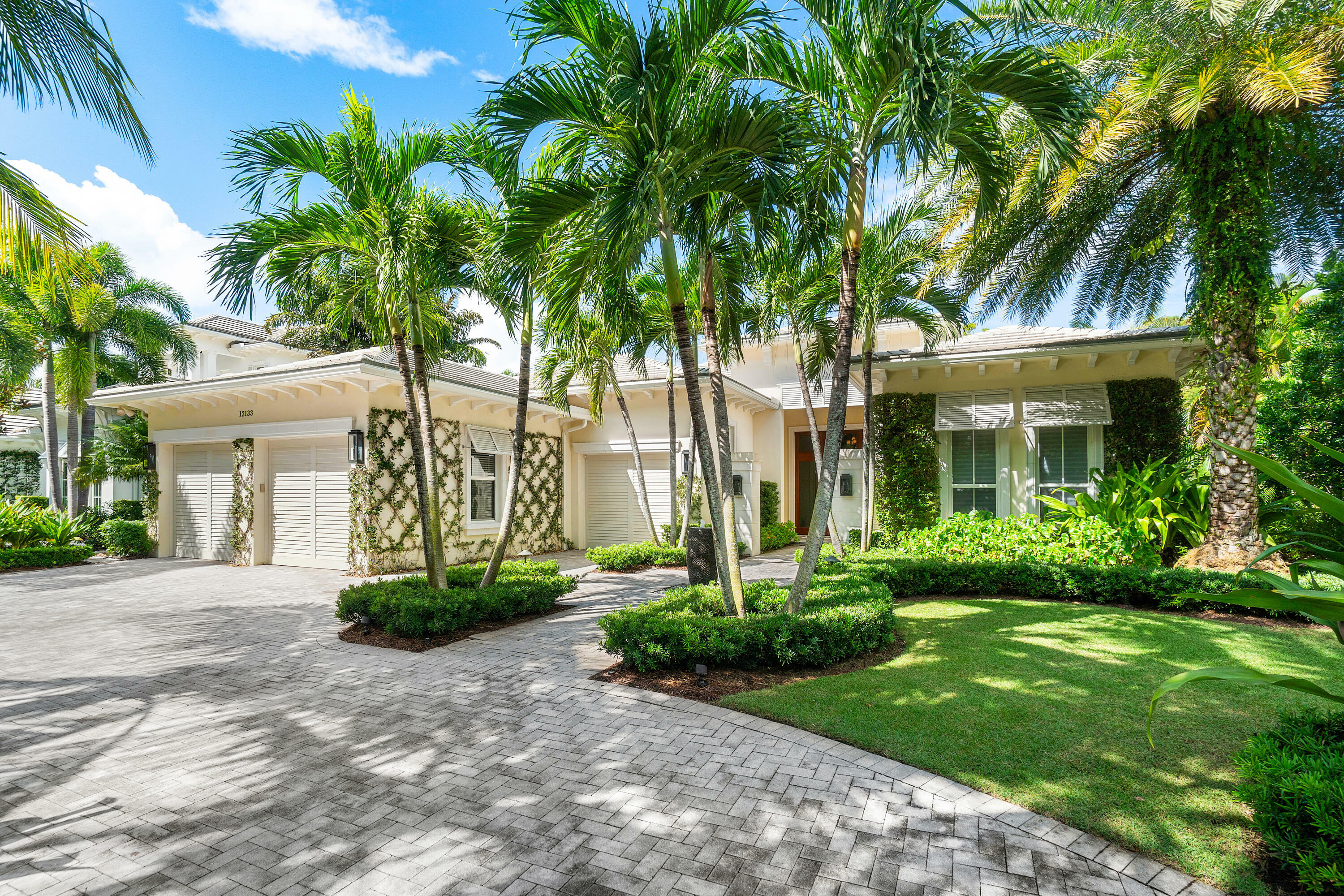 Property Photo:  12133 Plantation Way  FL 33418 