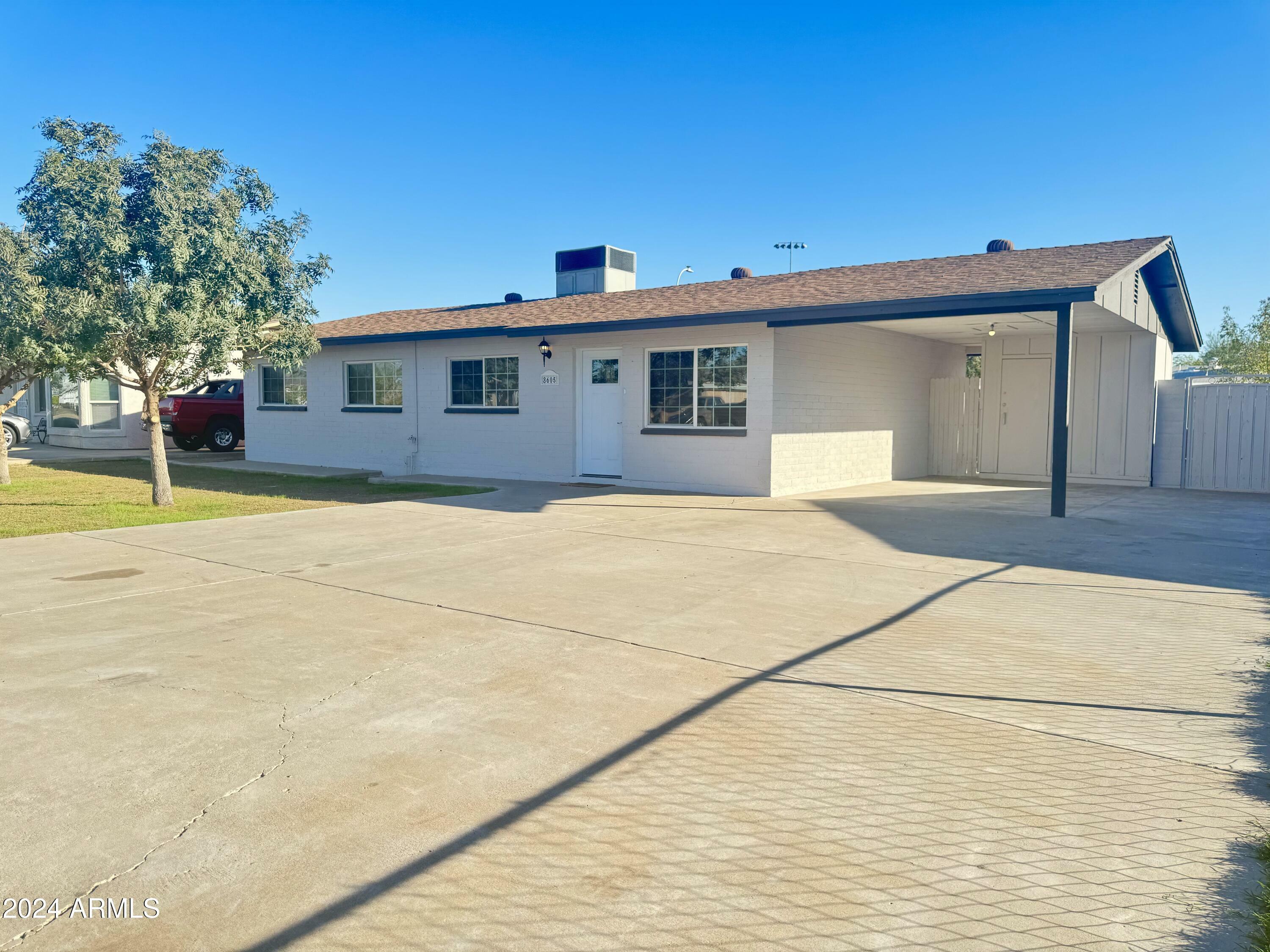 Property Photo:  8605 W Polk Street  AZ 85353 