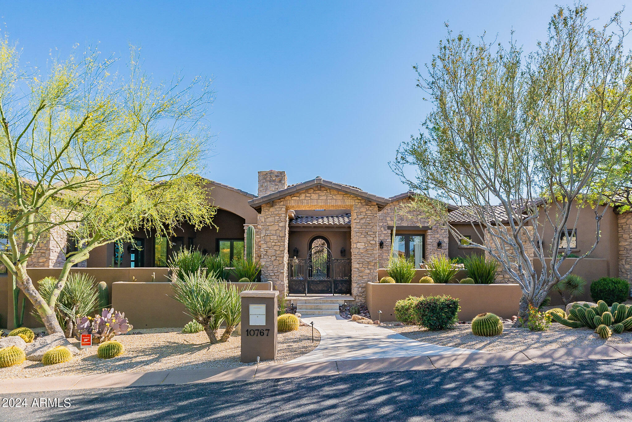 10767 E Hedgehog Place  Scottsdale AZ 85262 photo