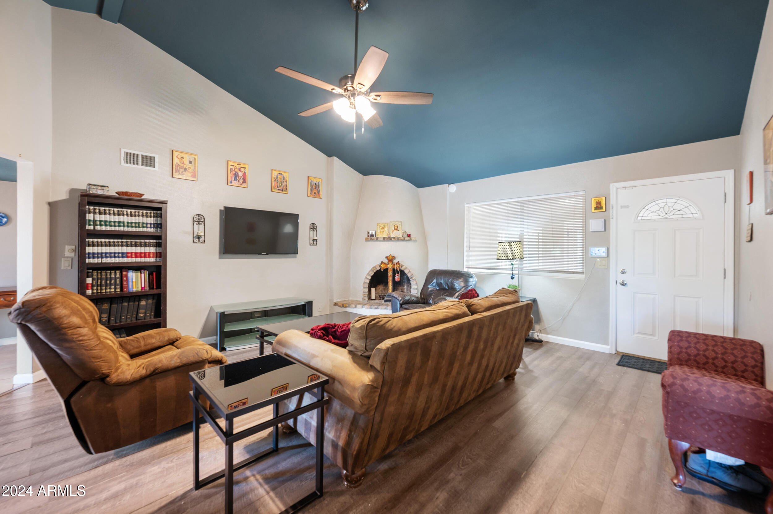 Property Photo: 2330 S Gold Ore Court AZ 85119