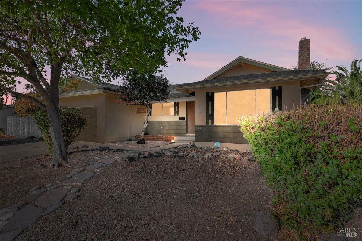 Property Photo:  705 Crinella Drive  CA 94954 