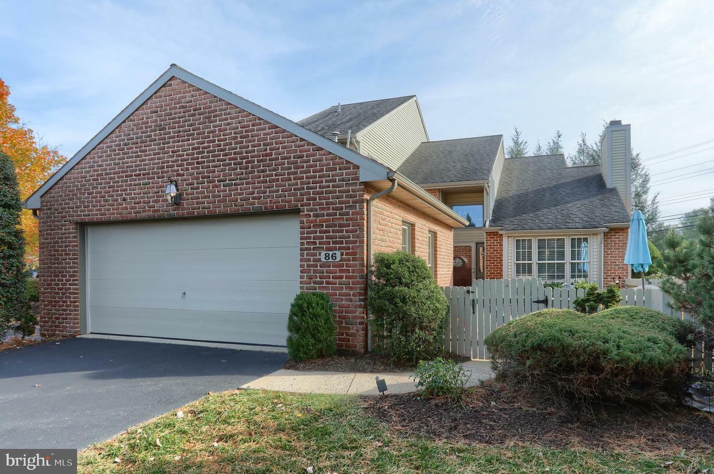 Property Photo:  86 Cambridge Drive  PA 17033 