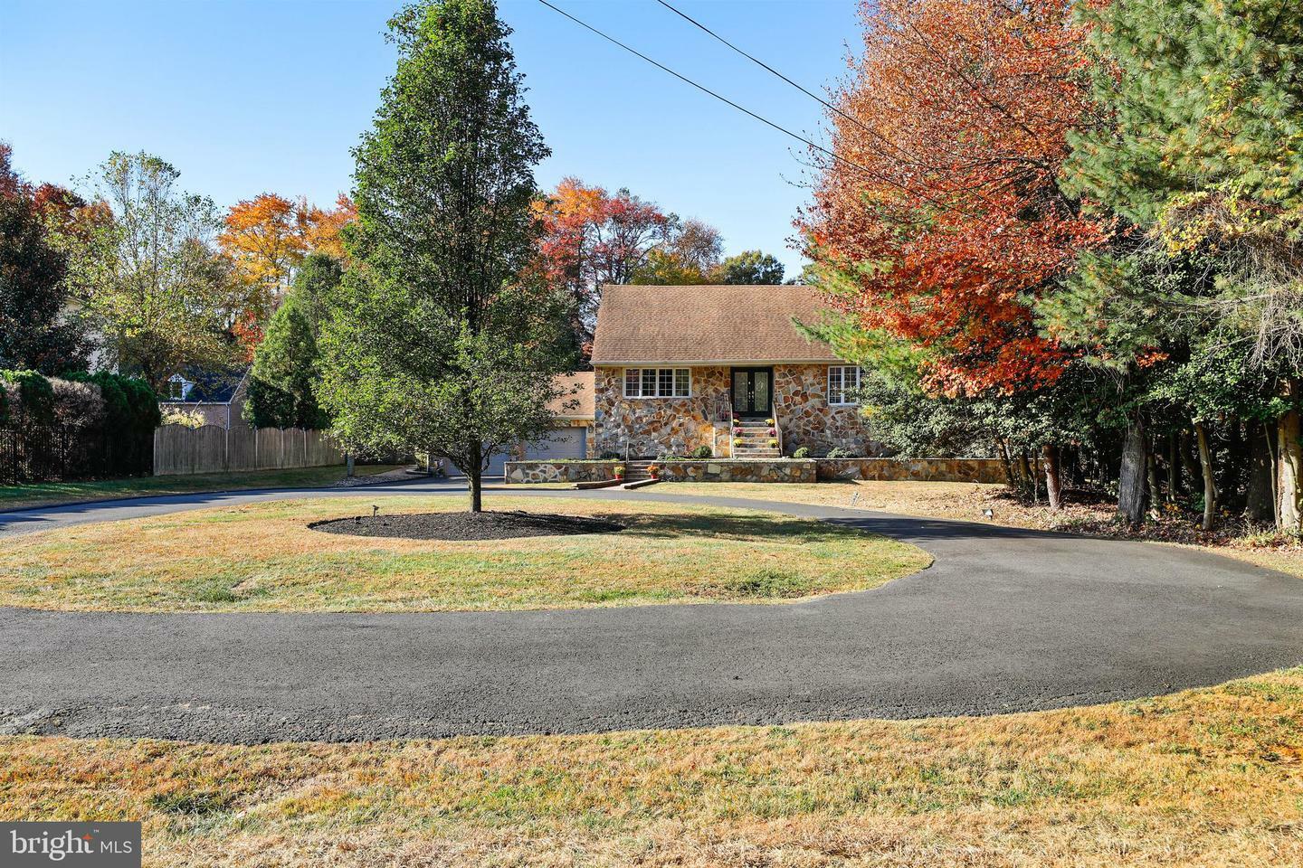 Property Photo:  283 Mount Laurel Road  NJ 08054 