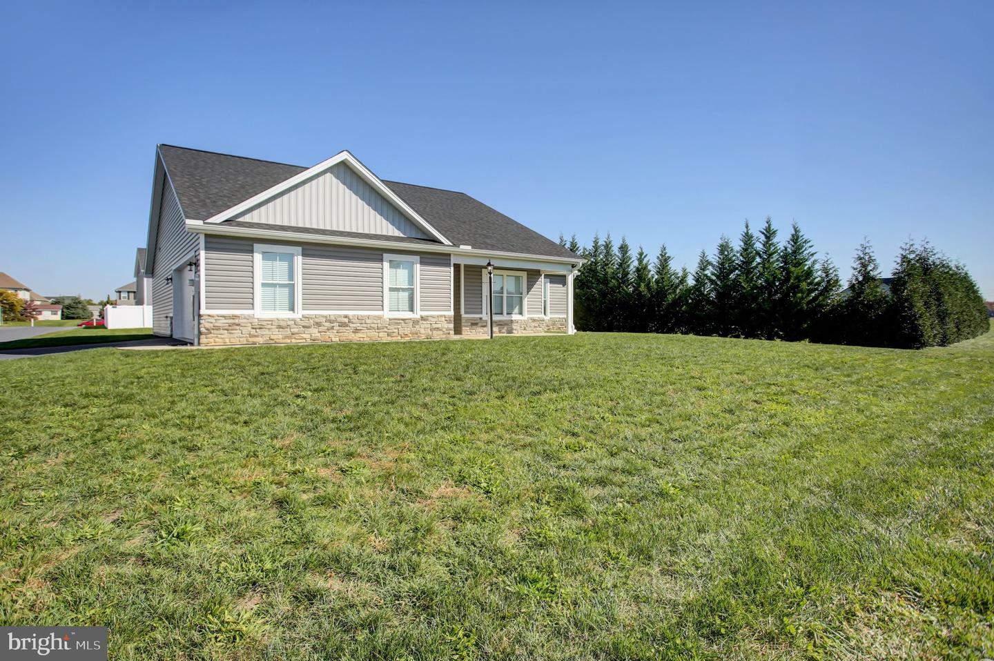 Property Photo:  2340 Somerset Road  PA 17202 