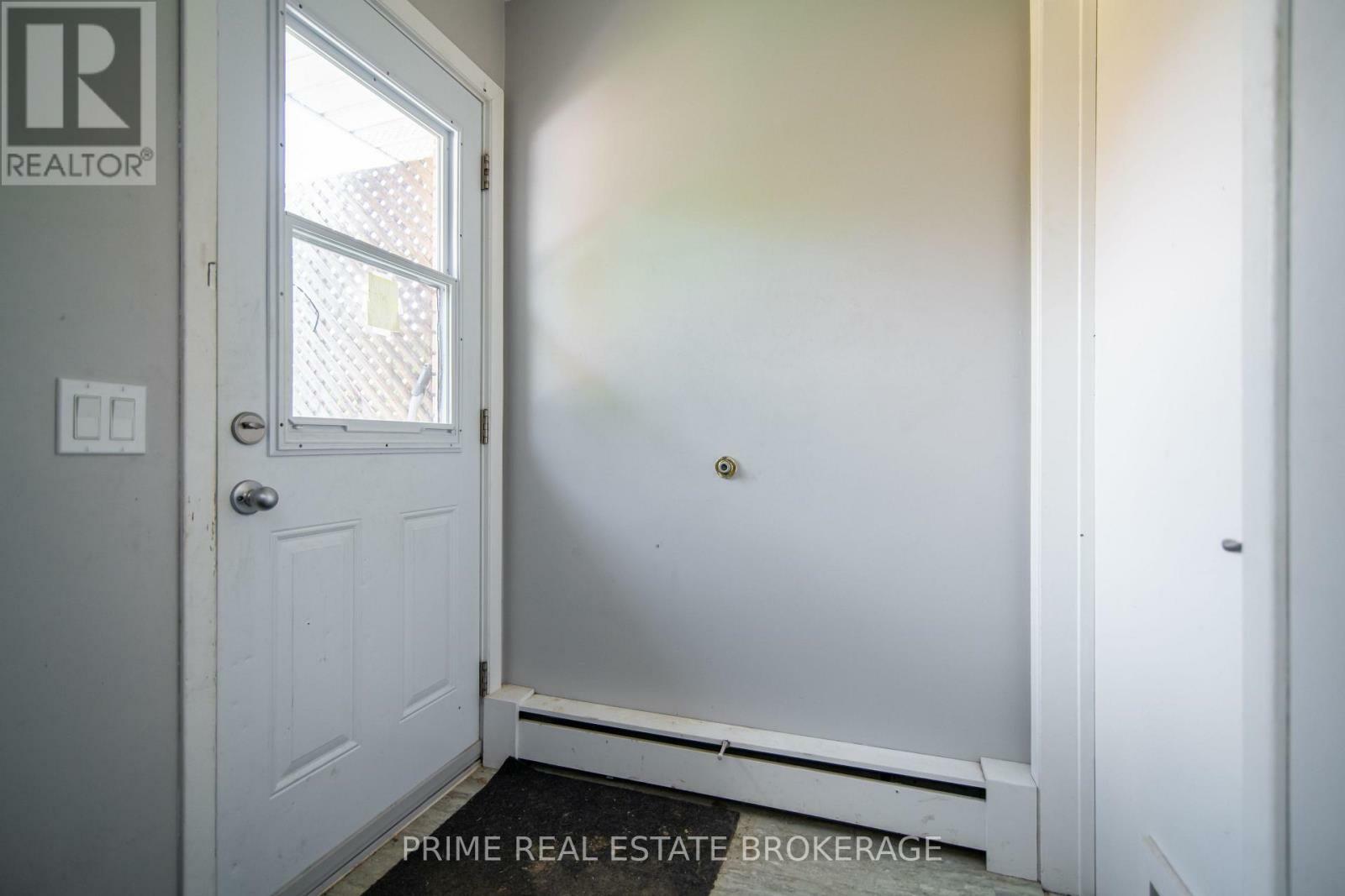 Property Photo:  135 Semenym Avenue  ON N7L 3R9 