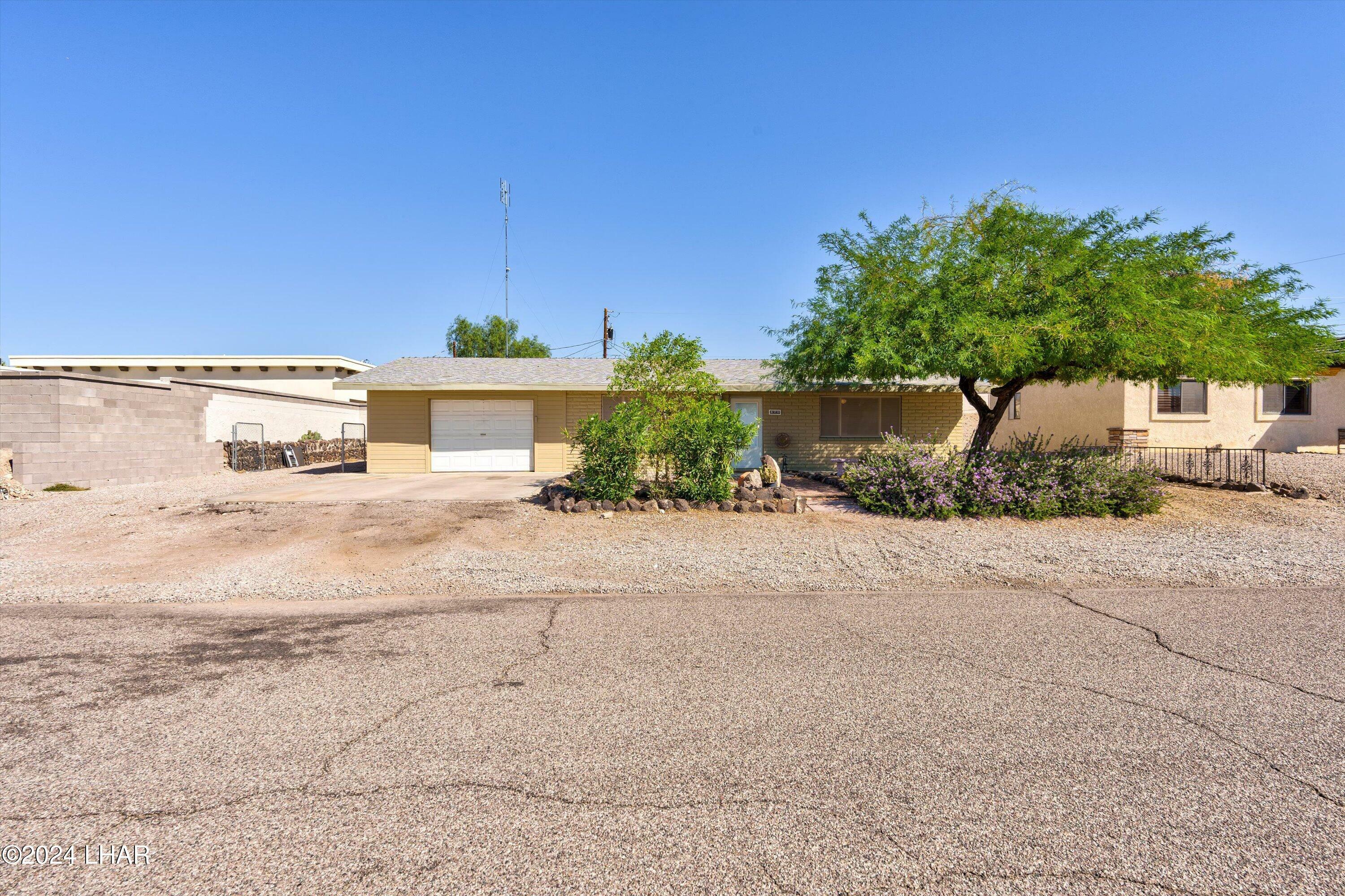 Property Photo:  370 Corvair Dr  AZ 86406 