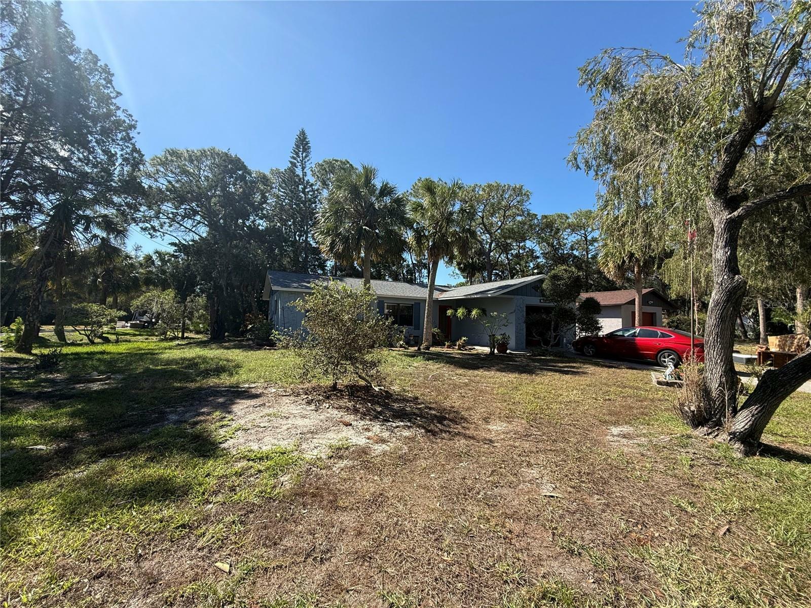 Property Photo:  6936 Driftwood Drive  FL 34667 