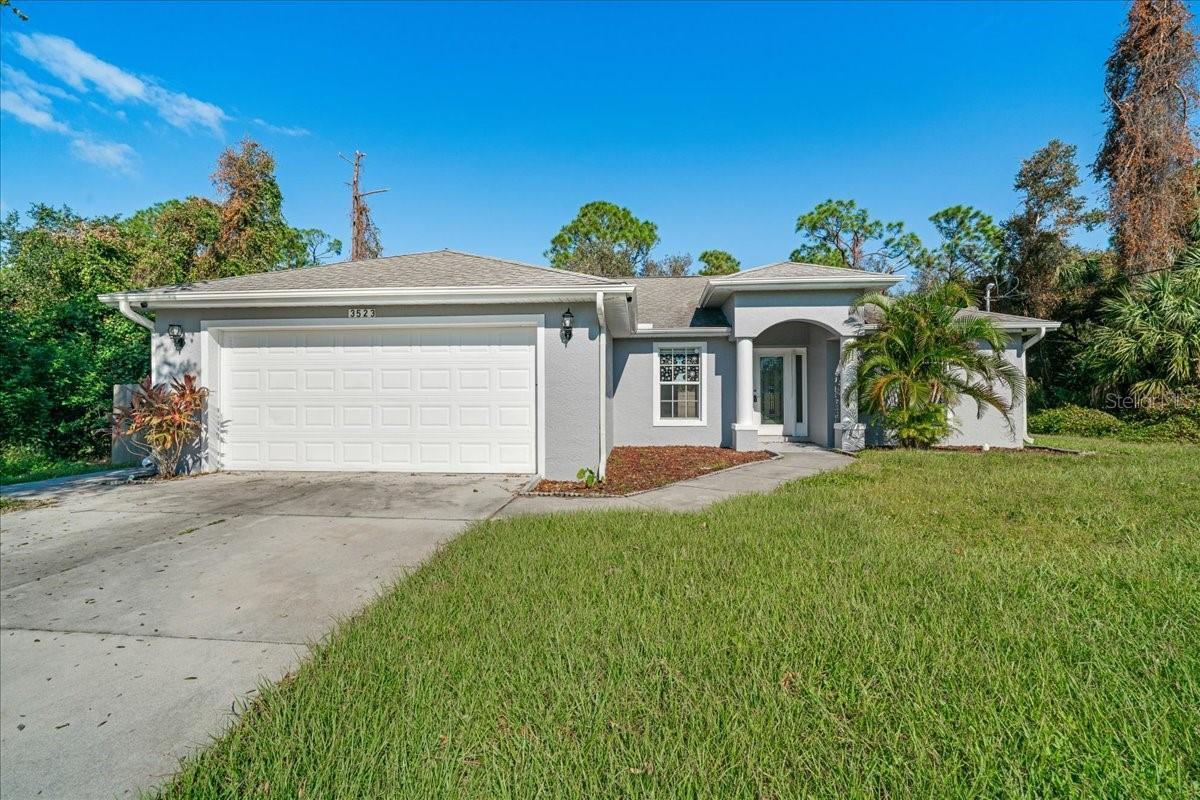 Property Photo: 3523 Whitman Street FL 34288