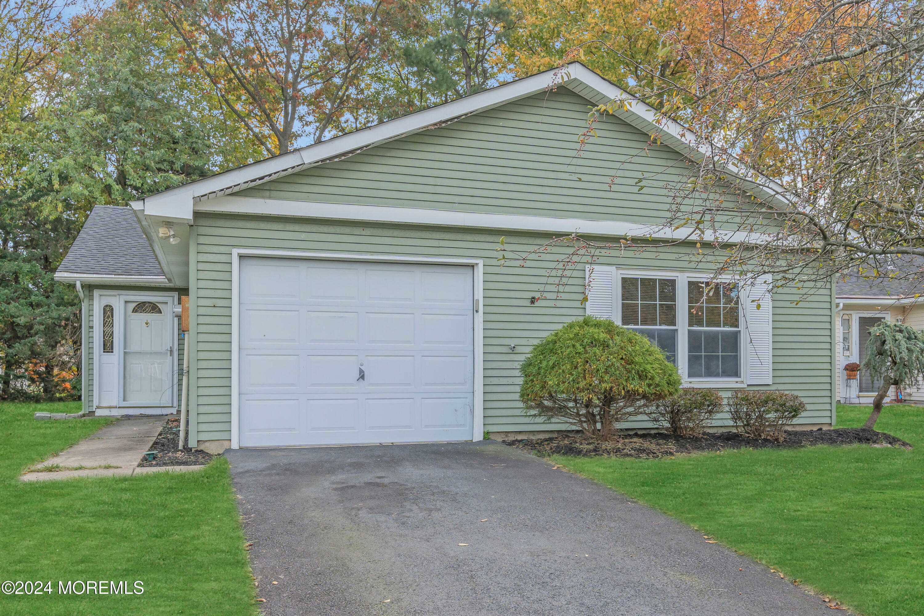 Property Photo:  14 Brenner Court  NJ 08724 