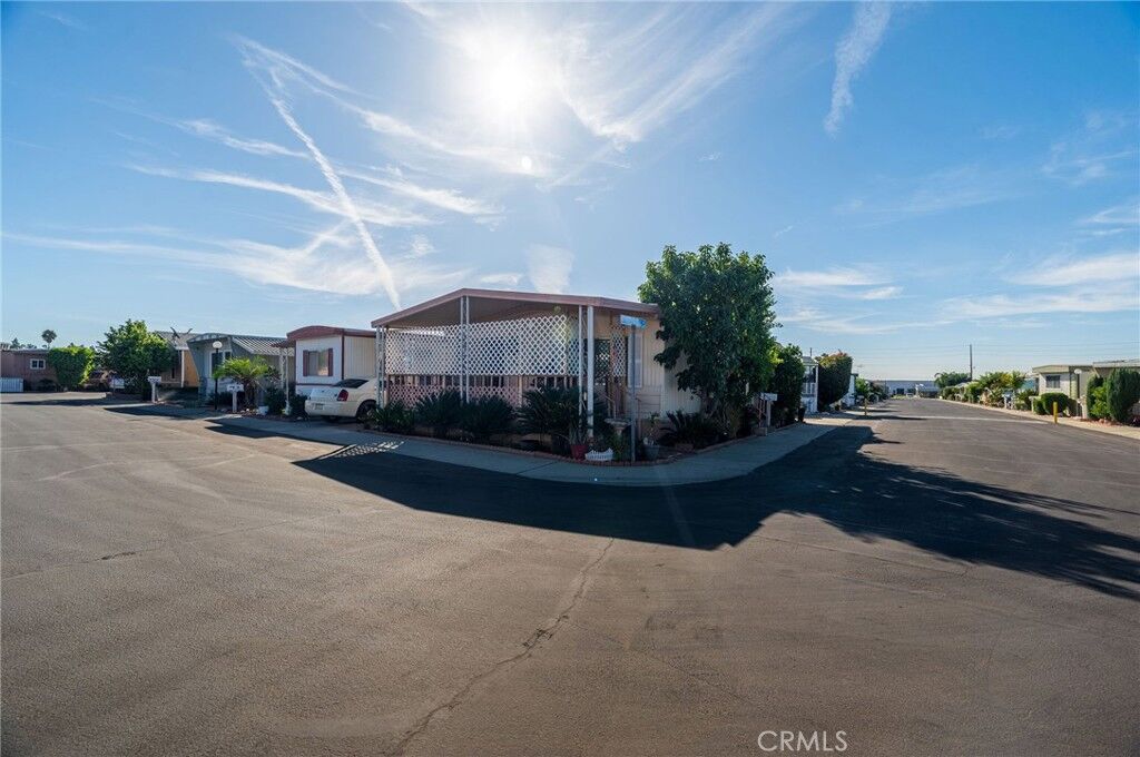 Property Photo:  5580 Moreno St 34  CA 91763 