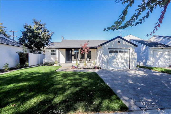 Property Photo: 5209 E Abbeyfield Street CA 90815