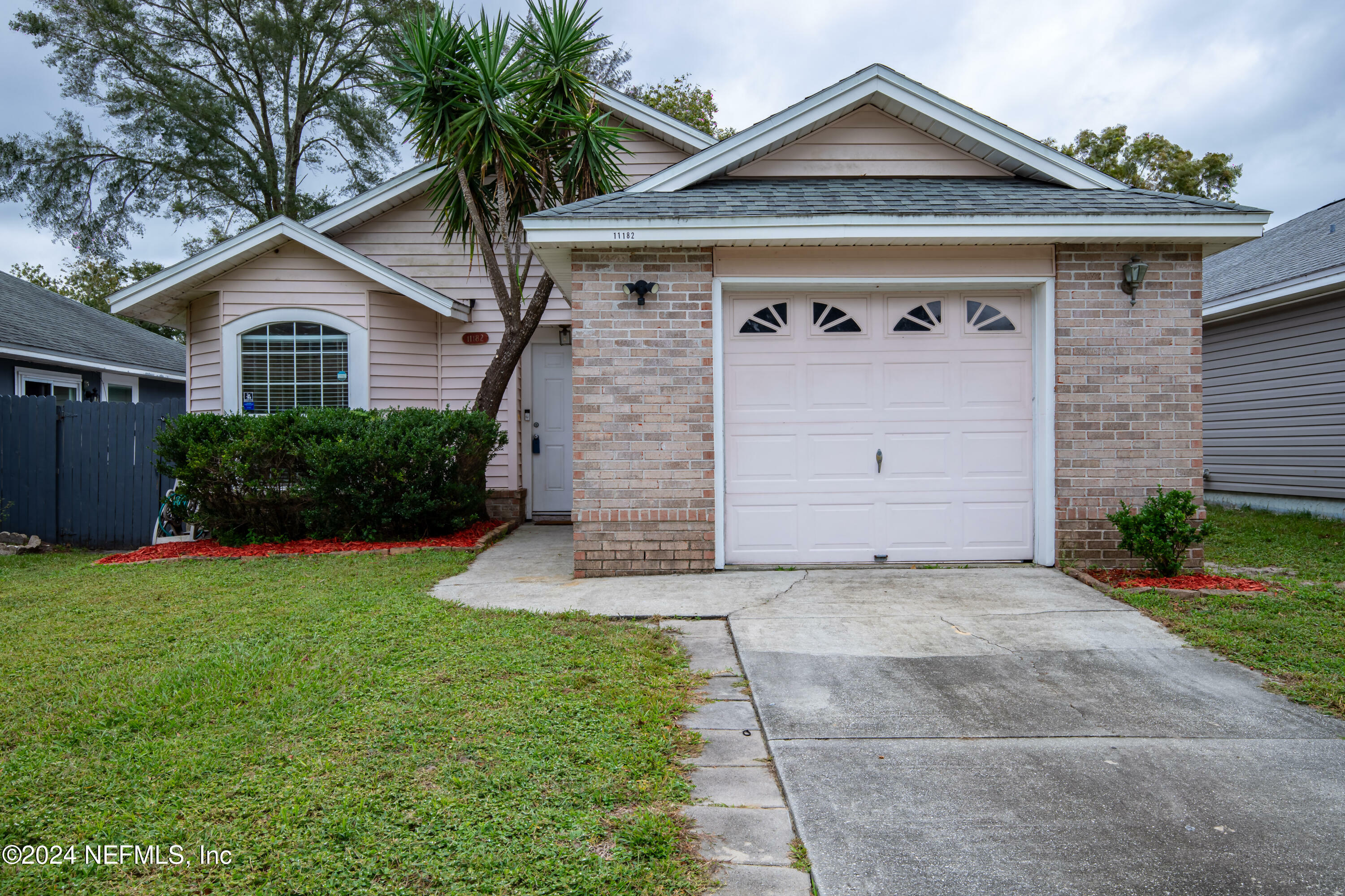 Property Photo:  11182 Mikris Drive N  FL 32225 