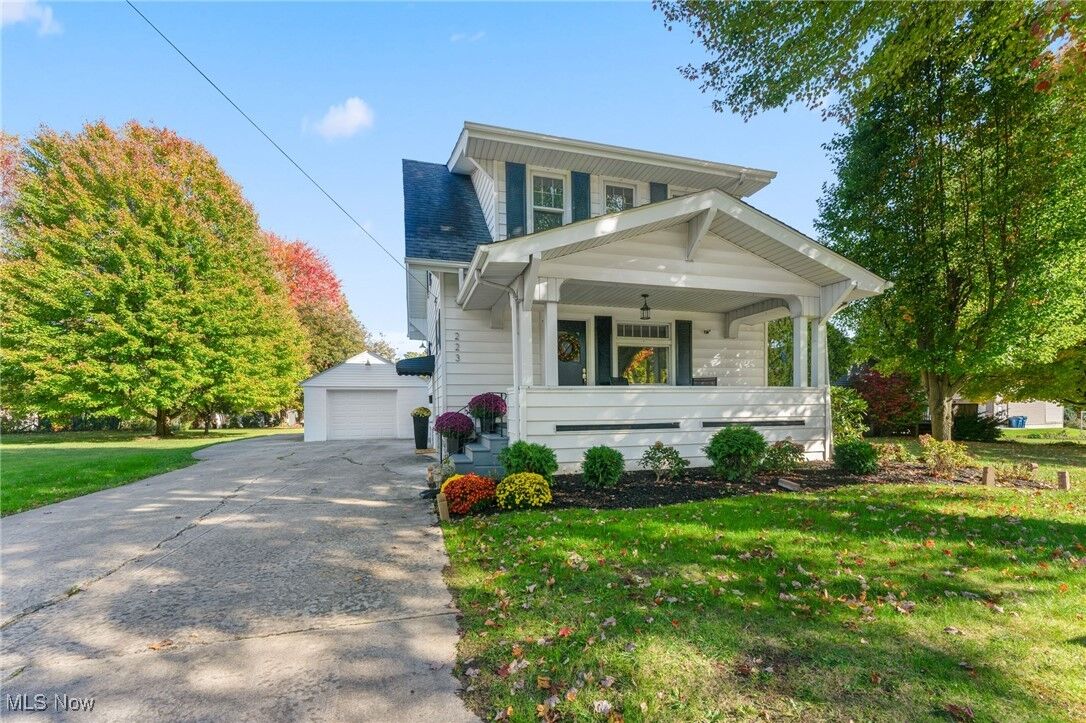 Property Photo:  223 Fifth Avenue  OH 44425 