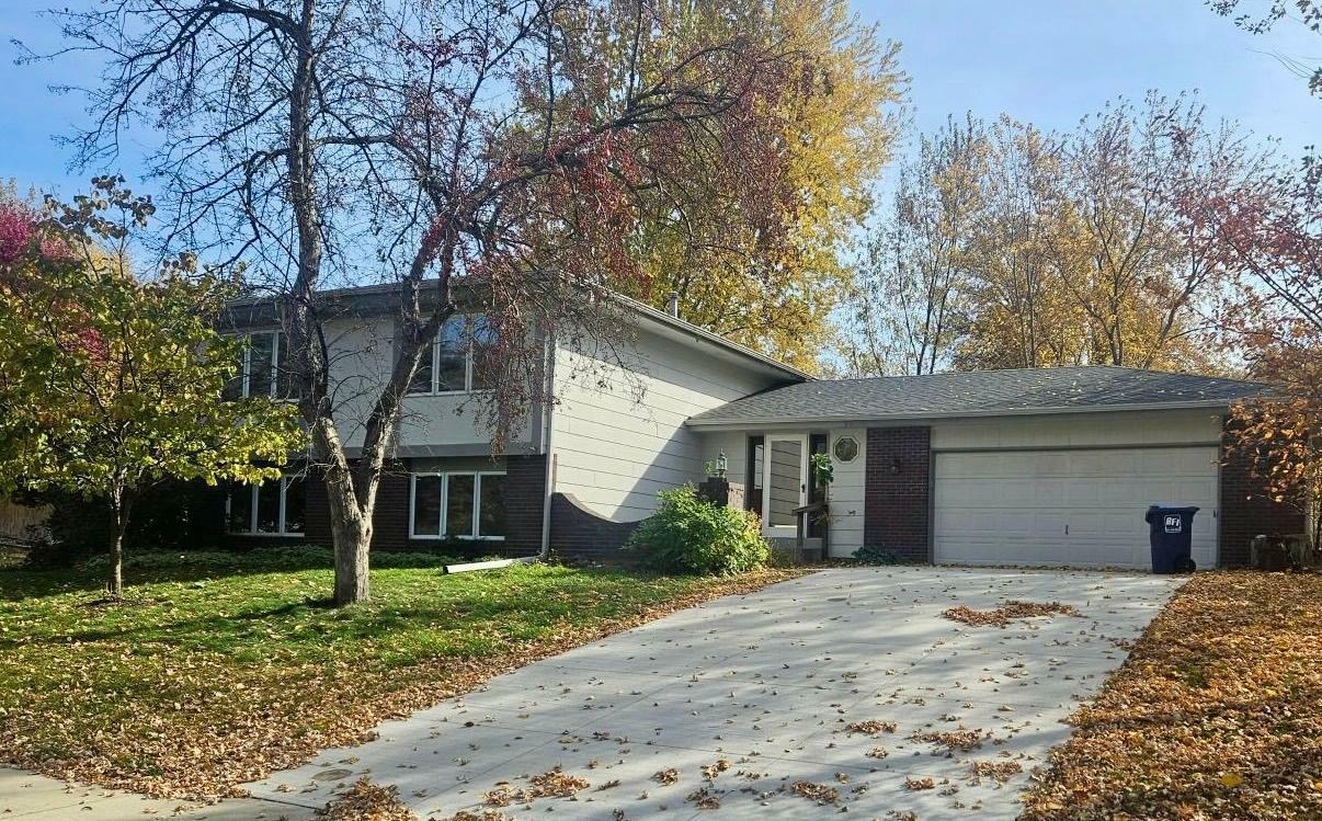 158 Chaparral Drive  Apple Valley MN 55124 photo