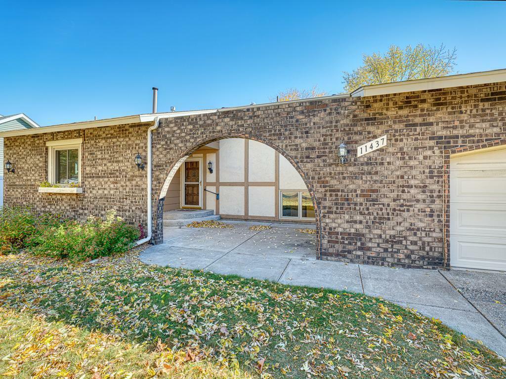 Property Photo:  11437 Ivywood Street NW  MN 55433 