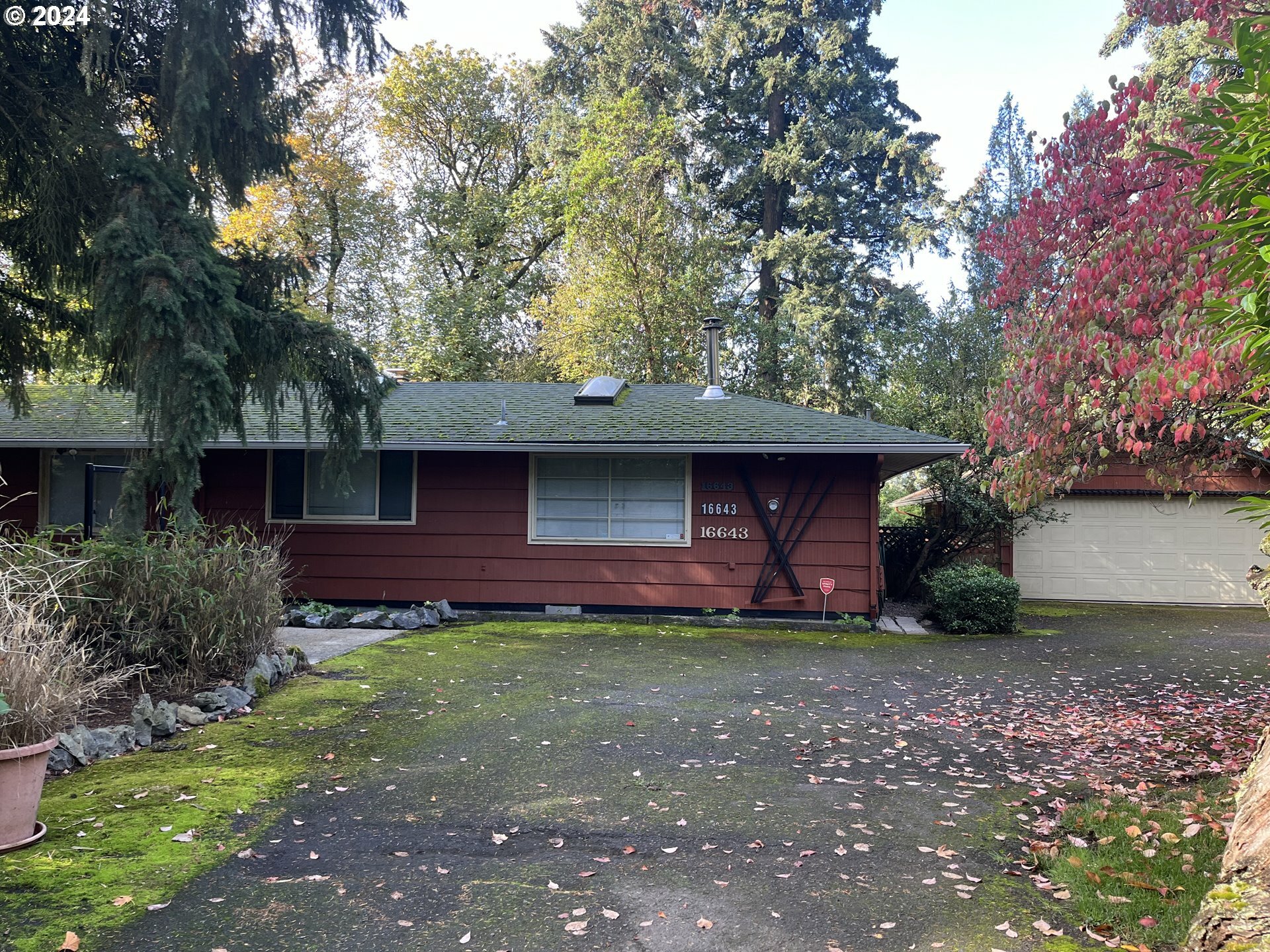 16643 SW Roosevelt Ave  Lake Oswego OR 97035 photo