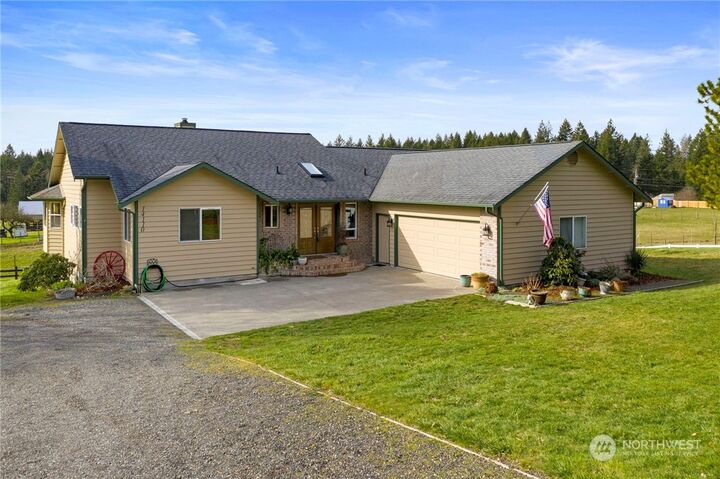 Property Photo: 14110 Glenwood Road SW WA 98367