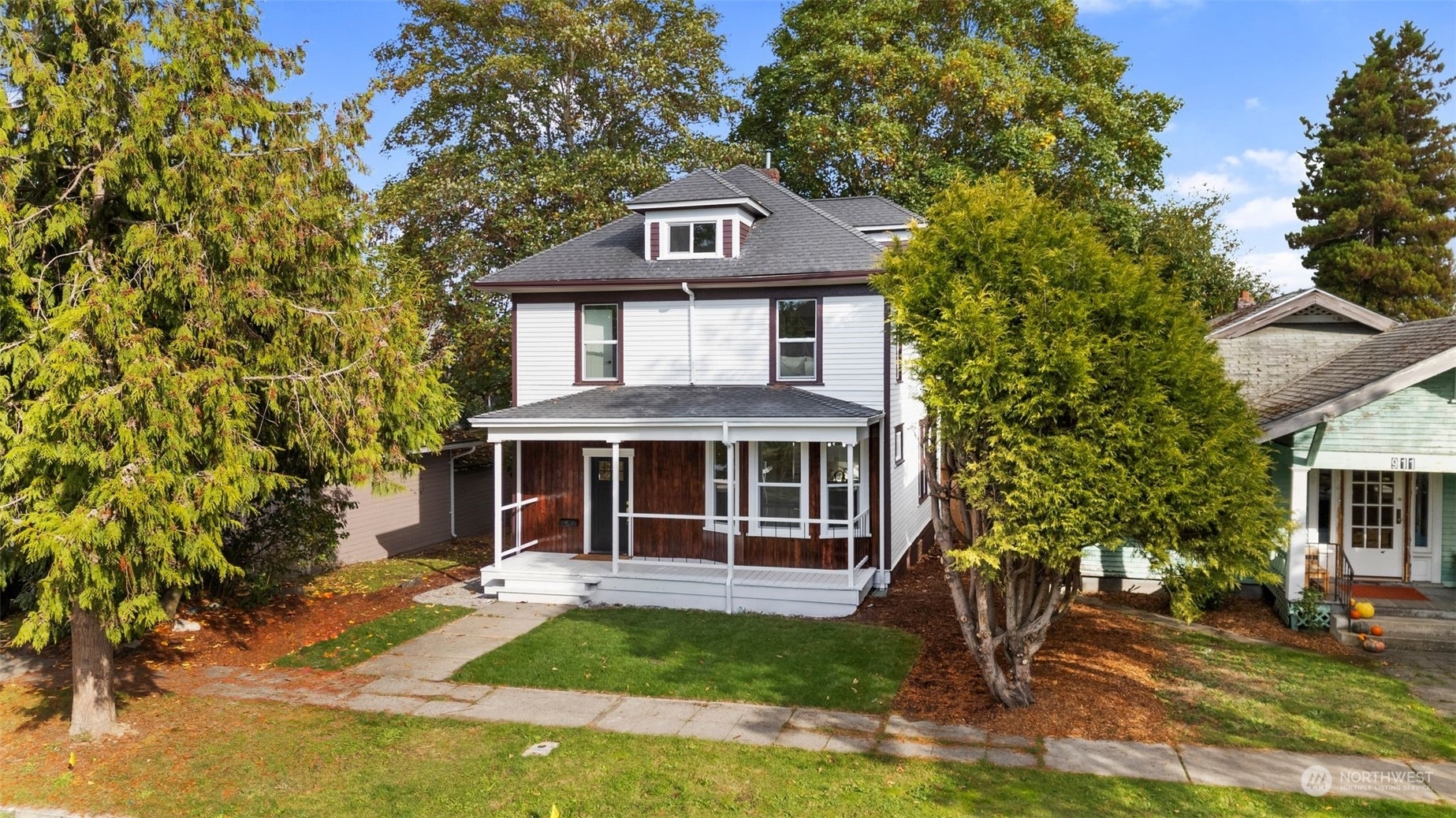 Property Photo:  907 S Ainsworth Avenue  WA 98405 