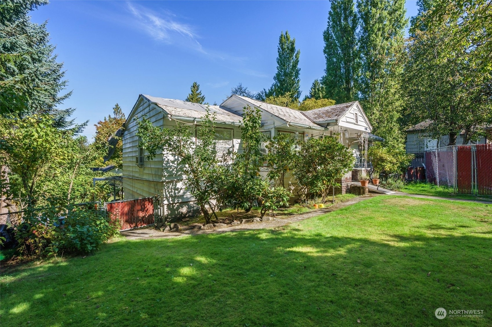 Property Photo:  2704 NE 92nd Street  WA 98115 