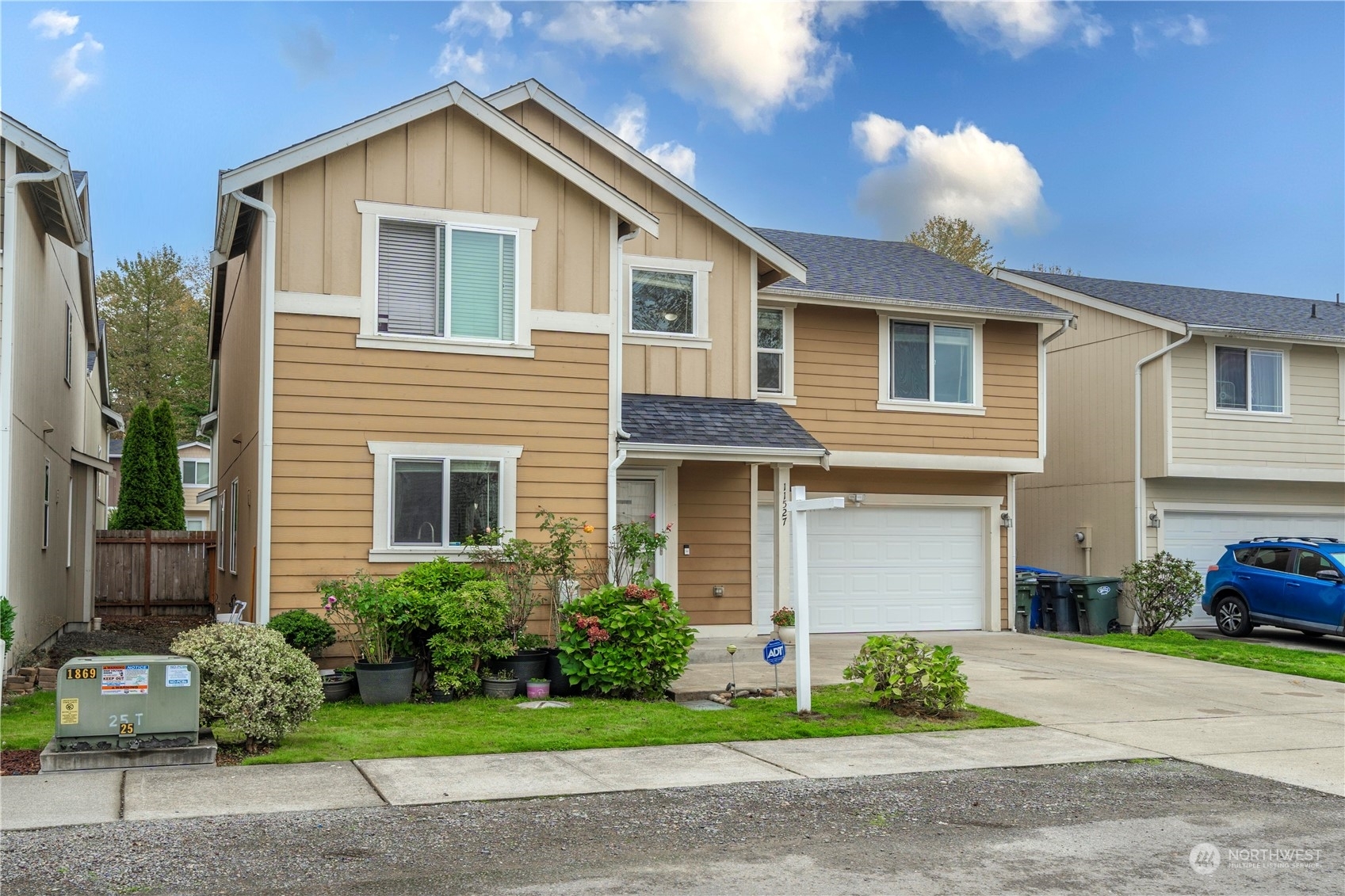 Property Photo: 11527 3rd Avenue Ct E WA 98445
